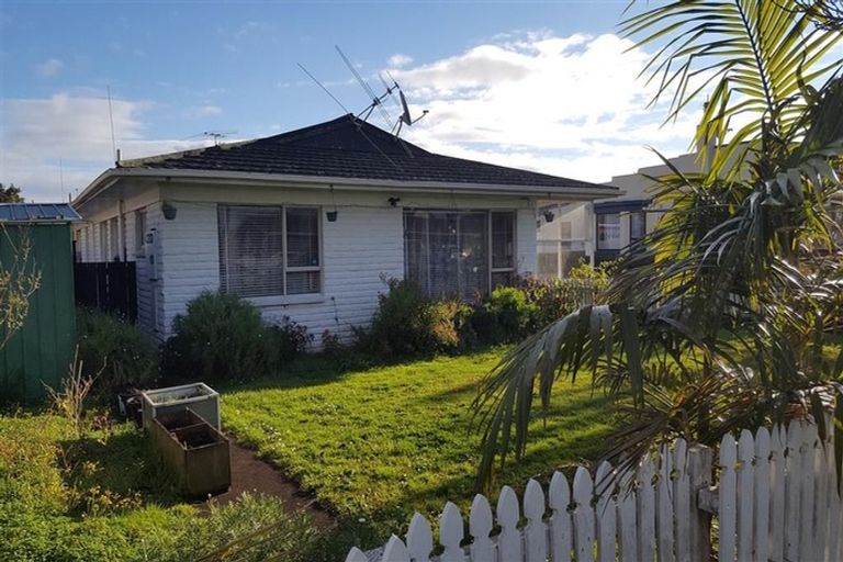 Photo of property in 1/5 Avis Avenue, Papatoetoe, Auckland, 2025