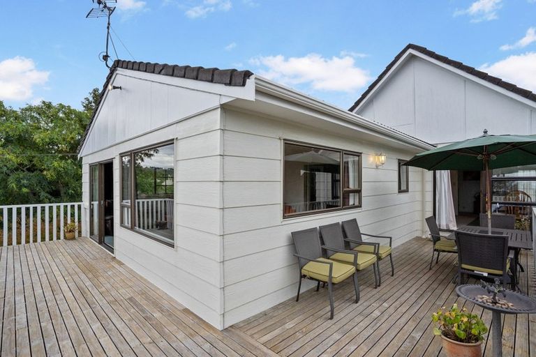 Photo of property in 14 Traffic Road, Greenhithe, Auckland, 0632