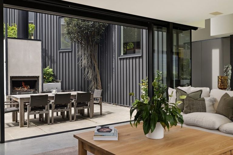 Photo of property in 20 Advance Terrace, Arrowtown, 9302