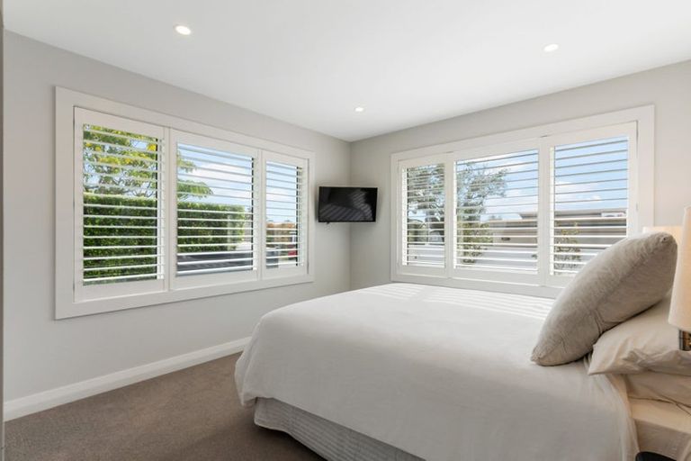 Photo of property in 21 Heath Avenue, Northcote, Auckland, 0627