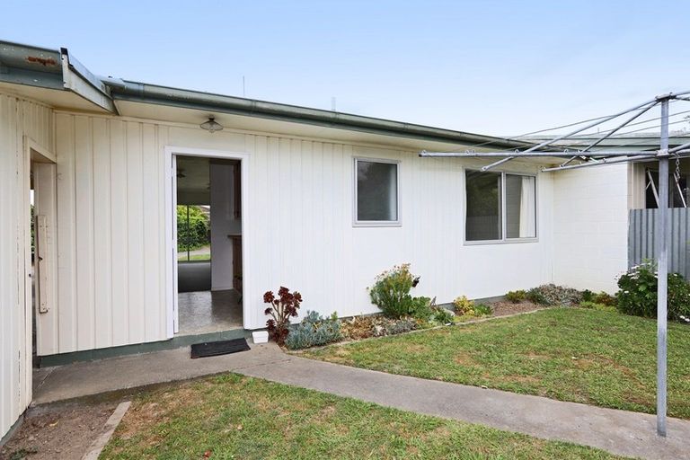 Photo of property in 82 Wynyard Crescent, Tamatea, Napier, 4112