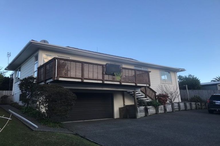 Photo of property in 1/15 Glastron Place, Bayview, Auckland, 0629
