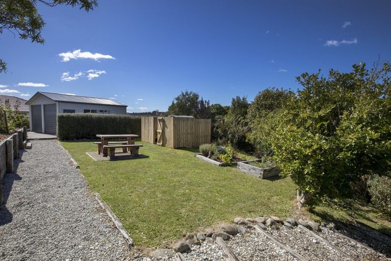 Photo of property in 20 Fenchurch Grove, Stokes Valley, Lower Hutt, 5019