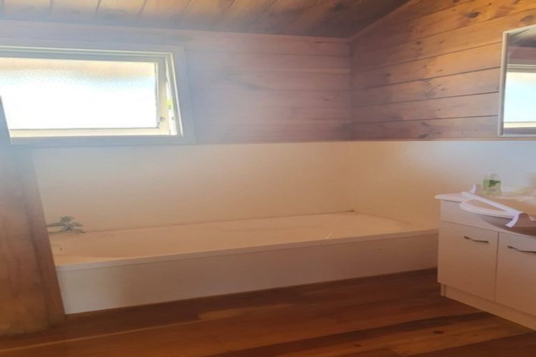 Photo of property in 48 Mountain Road, Western Heights, Rotorua, 3015