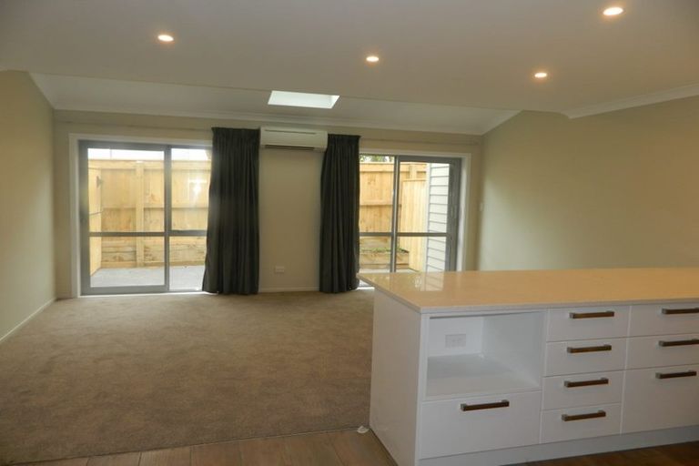 Photo of property in 7/19 Collins Avenue, Tawa, Wellington, 5028