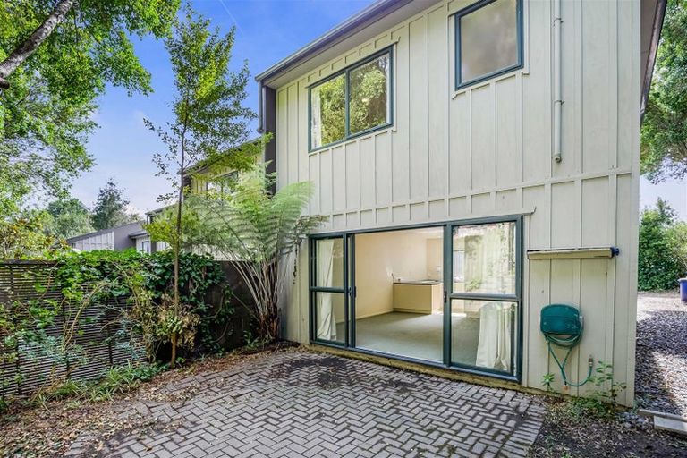 Photo of property in 135e Triangle Road, Massey, Auckland, 0614