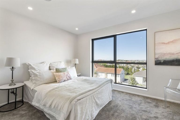 Photo of property in 2/14 Williamson Avenue, Belmont, Auckland, 0622