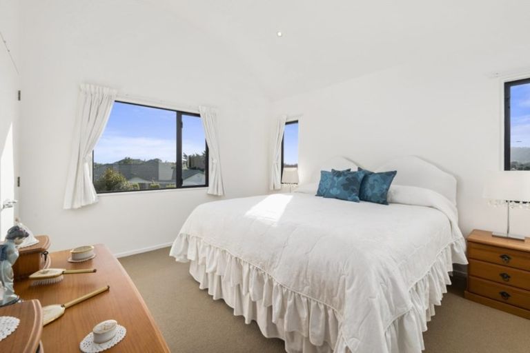 Photo of property in 21 Observation Place, Paraparaumu, 5032