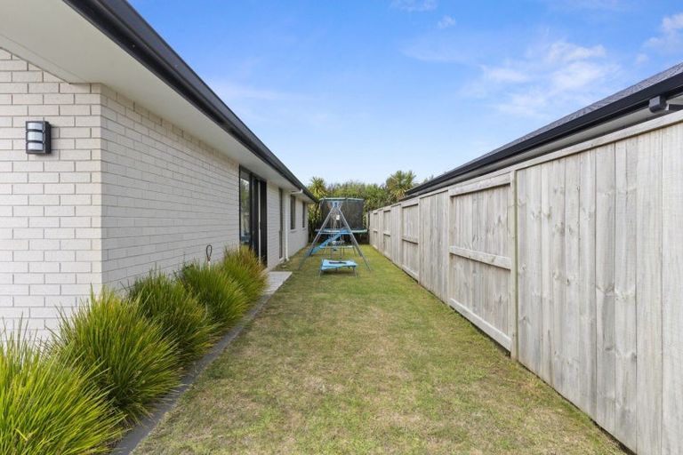 Photo of property in 69 Hills View Drive, Papamoa, 3118