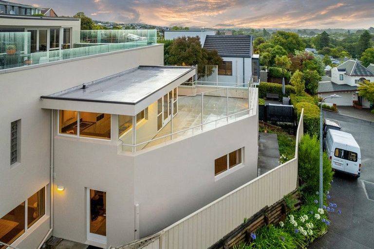 Photo of property in 1/21 Overdale Drive, Cashmere, Christchurch, 8022