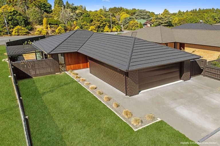 Photo of property in 1 Rehua Place, Waiwhakaiho, New Plymouth, 4312