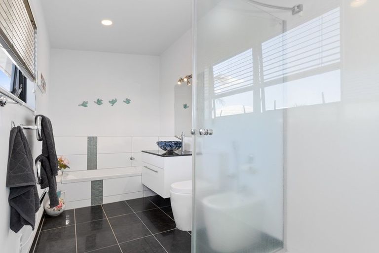 Photo of property in 5 Calypso Drive, Papamoa Beach, Papamoa, 3118