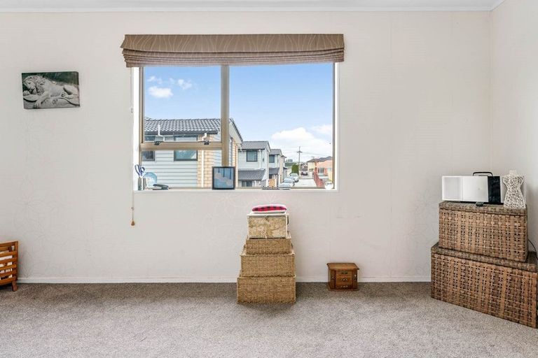 Photo of property in 4/87 Victoria Road, Papatoetoe, Auckland, 2025