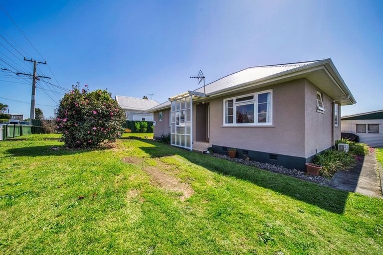 Photo of property in 77 Clemow Road, Fitzroy, New Plymouth, 4312