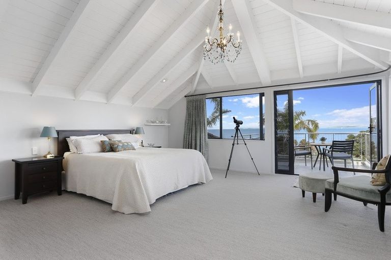 Photo of property in 6 Portal Place, Murrays Bay, Auckland, 0630