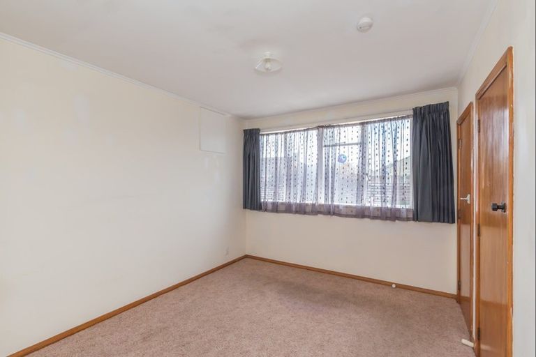 Photo of property in 17 Kauri Street, Levin, 5510