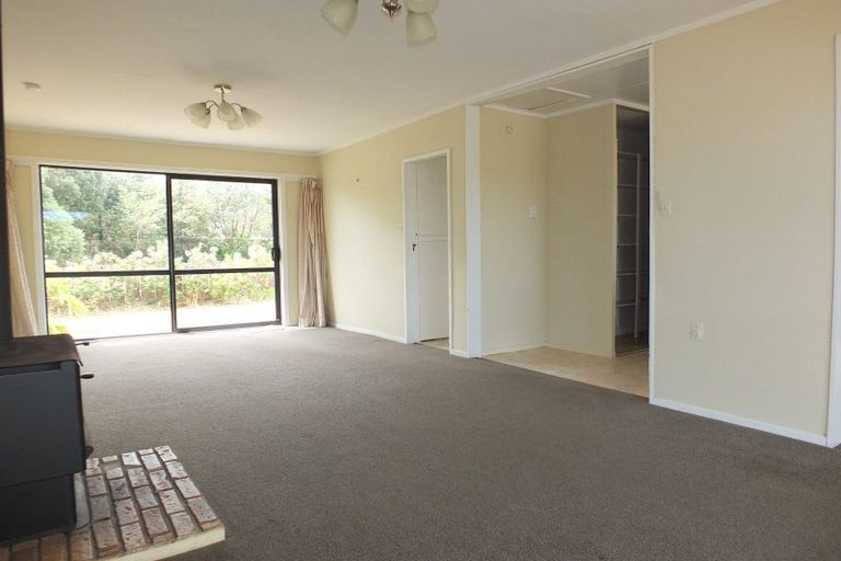 Photo of property in 3 Brown Terrace, Foxton Beach, Foxton, 4815