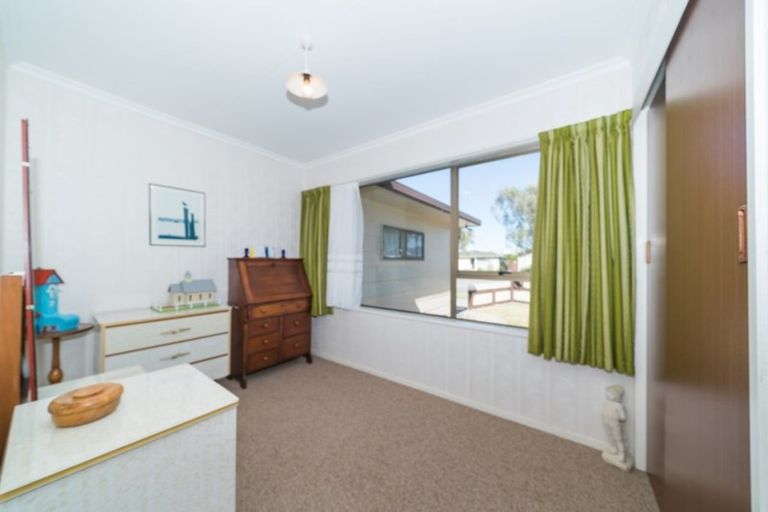 Photo of property in 26 Humphries Place, Awapuni, Palmerston North, 4412