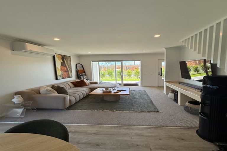 Photo of property in 92 Pallida Crescent, Papamoa Beach, 3118