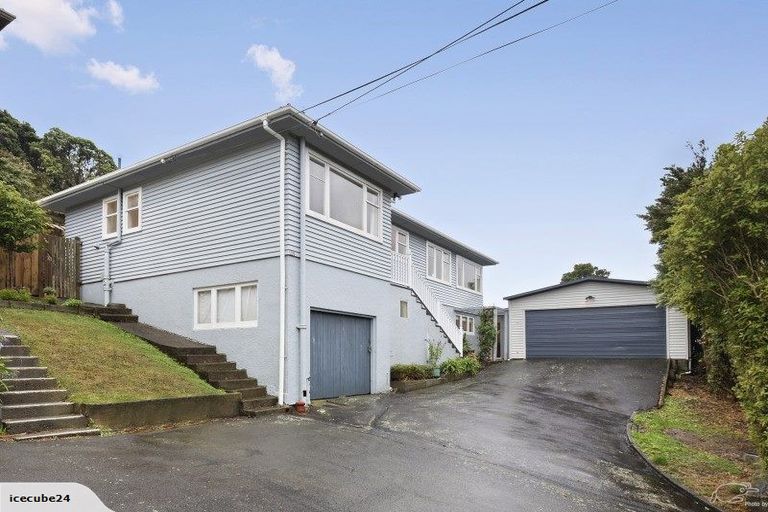 Photo of property in 125 Broderick Road, Johnsonville, Wellington, 6037