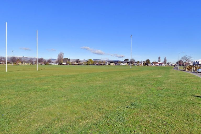 Photo of property in 21 Ben Rarere Avenue, Aranui, Christchurch, 8061