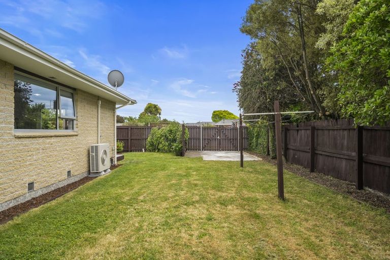 Photo of property in 1/177a Grimseys Road, Redwood, Christchurch, 8051