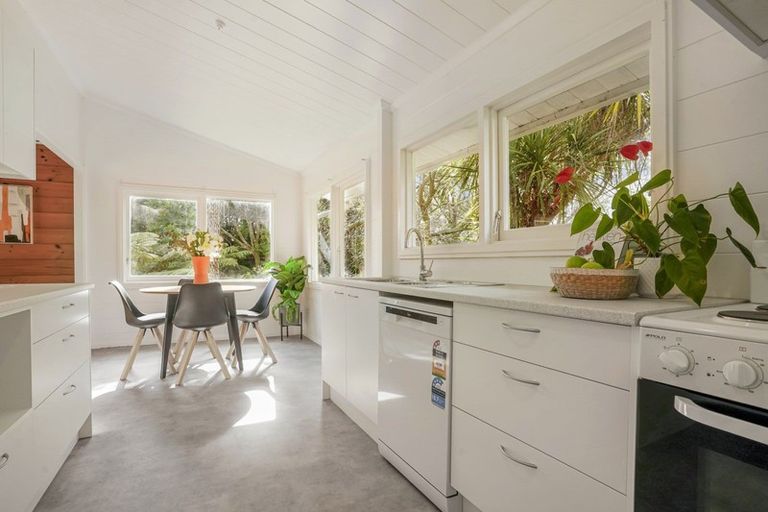 Photo of property in 1/67 Saddleback Rise, Murrays Bay, Auckland, 0630