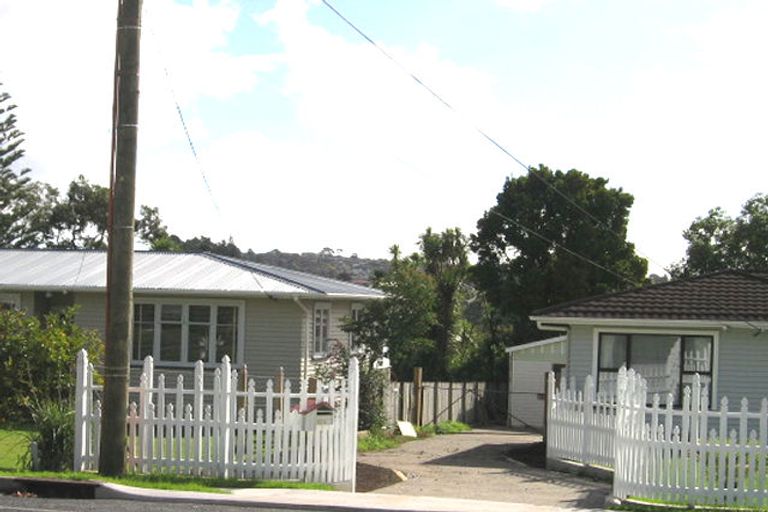 Photo of property in 47a Matipo Road, Te Atatu Peninsula, Auckland, 0610