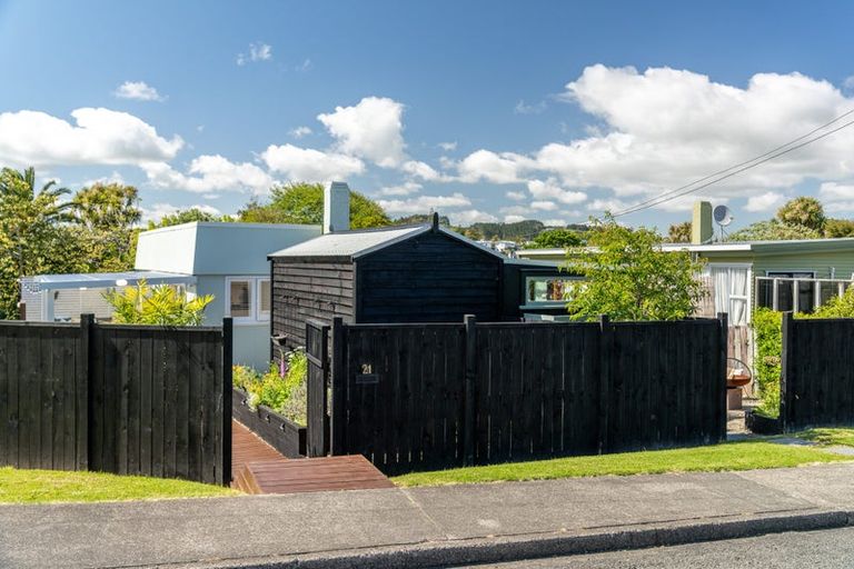 Photo of property in 21 Government Road, Raglan, 3225