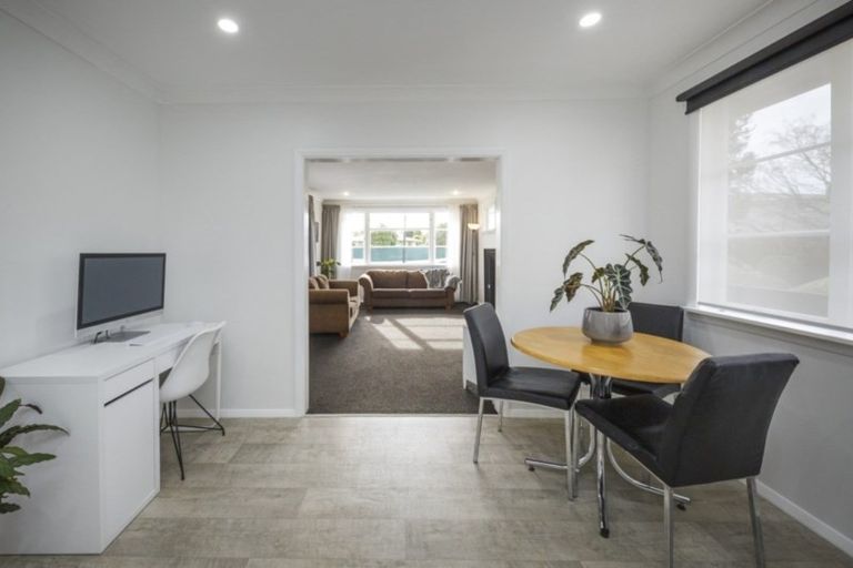 Photo of property in 8 Leigh Place, Awapuni, Palmerston North, 4412