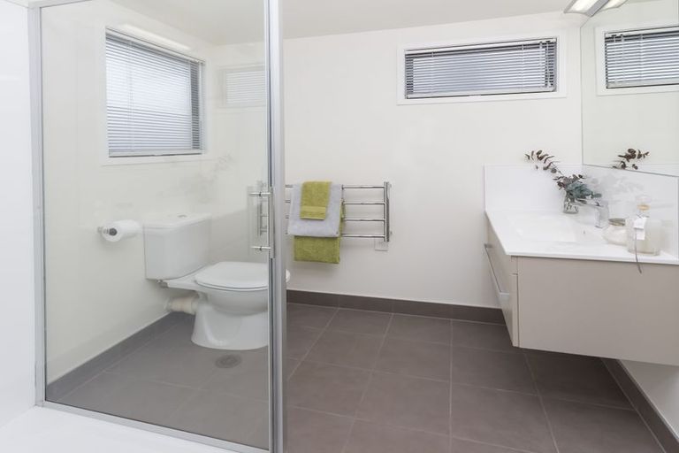 Photo of property in 1/3 Waller Avenue, Bucklands Beach, Auckland, 2012