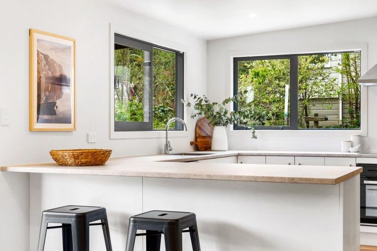 Photo of property in 25 Main Street, Hospital Hill, Napier, 4110