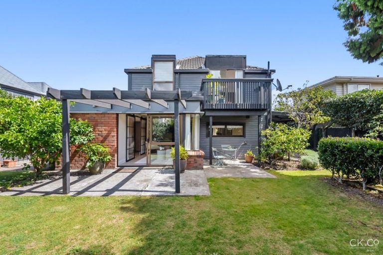 Photo of property in 32 Saint Columbans Grove, Boulcott, Lower Hutt, 5010