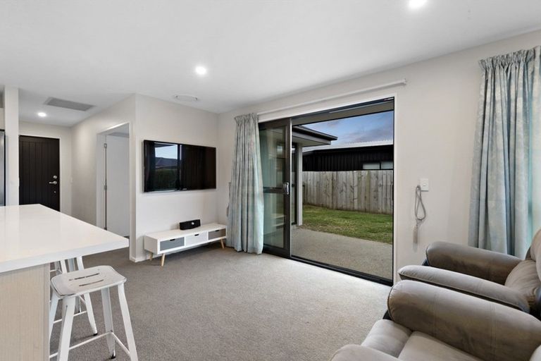 Photo of property in 11 Myles Way, Lower Shotover, Queenstown, 9304