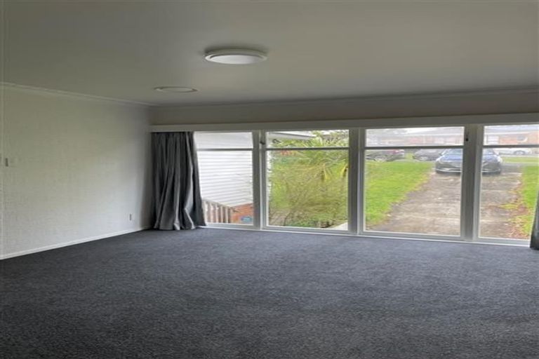 Photo of property in 64 Sherwood Avenue, Te Atatu South, Auckland, 0610