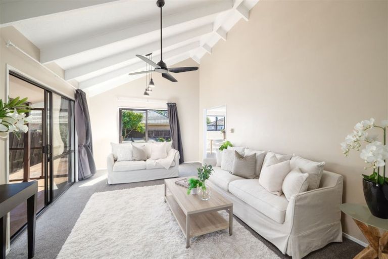 Photo of property in 20 Sawtell Place, Northcote, Christchurch, 8052