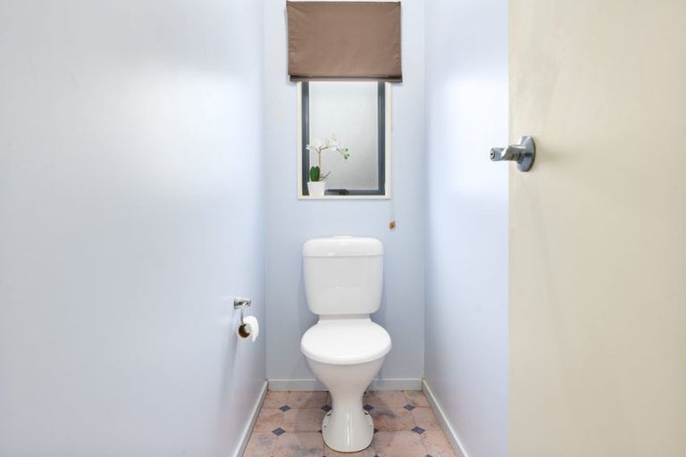 Photo of property in 18a Poto Street, Te Atatu South, Auckland, 0610