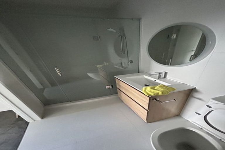 Photo of property in 5 Taukahiwi Road, Pukekohe, 2120