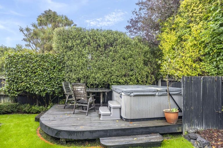 Photo of property in 1/5 Merrin Street, Avonhead, Christchurch, 8042