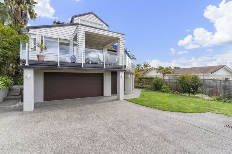 Photo of property in 1/164 Aberdeen Road, Campbells Bay, Auckland, 0620