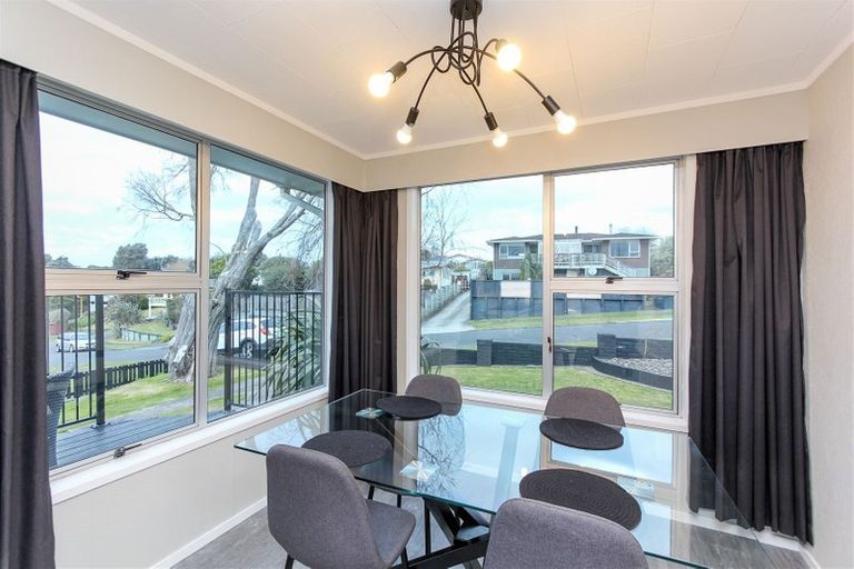 Photo of property in 3 Erica Place, Bell Block, New Plymouth, 4312