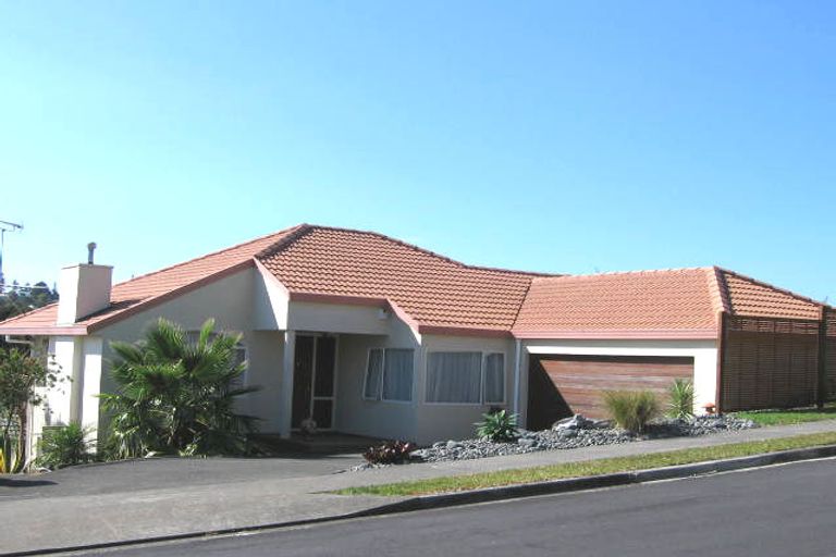 Photo of property in 18 Carnmore Place, Torbay, Auckland, 0630