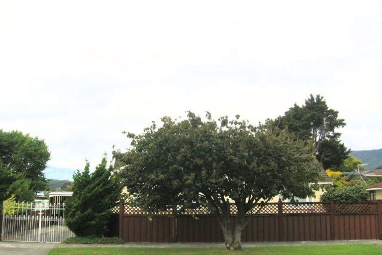 Photo of property in 24 Henry Street, Ebdentown, Upper Hutt, 5018