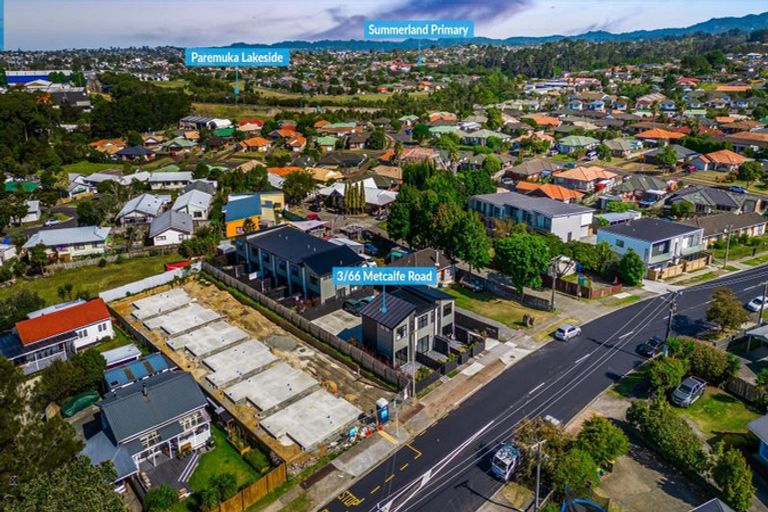 Photo of property in 3/66 Metcalfe Road, Ranui, Auckland, 0612