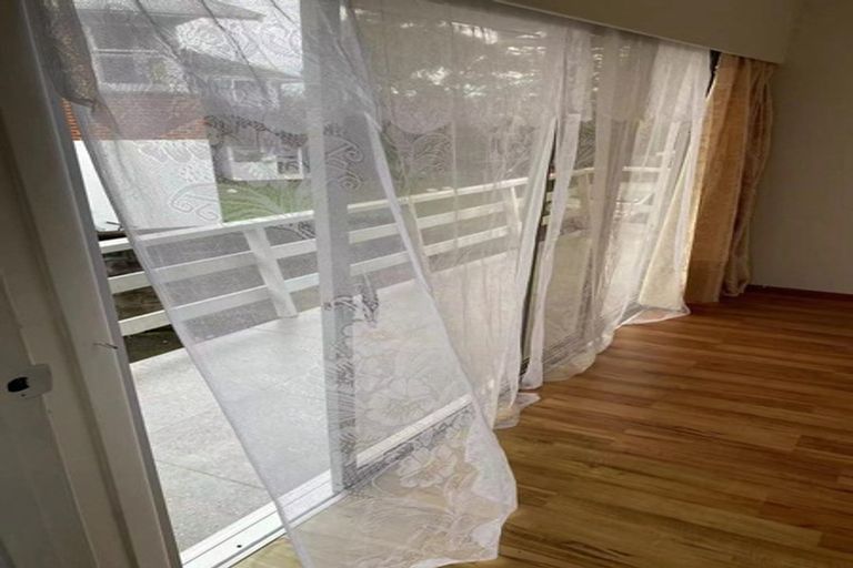 Photo of property in 24 Ted William Street, New Windsor, Auckland, 0600