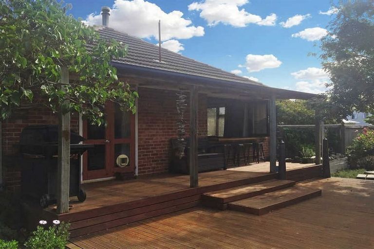 Photo of property in 112 Smith Street, Woolston, Christchurch, 8062