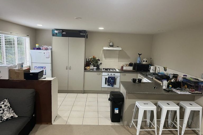 Photo of property in 11 Kittiwake Drive, Schnapper Rock, Auckland, 0632