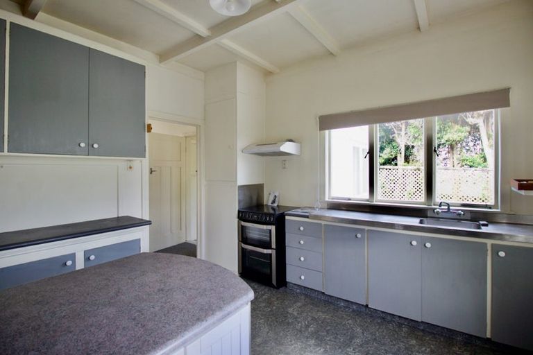 Photo of property in 1/30 Gordon Avenue, Milford, Auckland, 0620