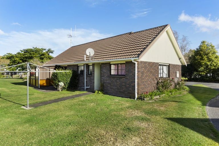 Photo of property in 6 Kingfisher Way, Te Kowhai, Hamilton, 3288