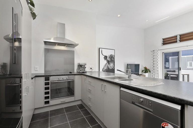 Photo of property in 40c Miro Street, Mount Maunganui, 3116